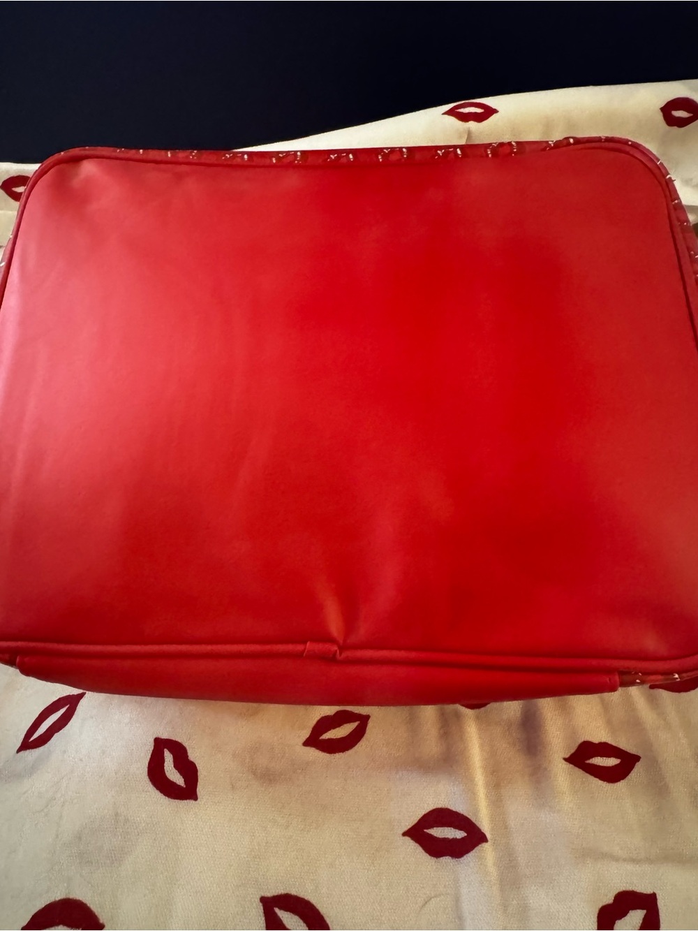 Betty Boop Red Cosmetic Bag - Glamlite lenticular motion with crossbody strap - Picture 6 of 9